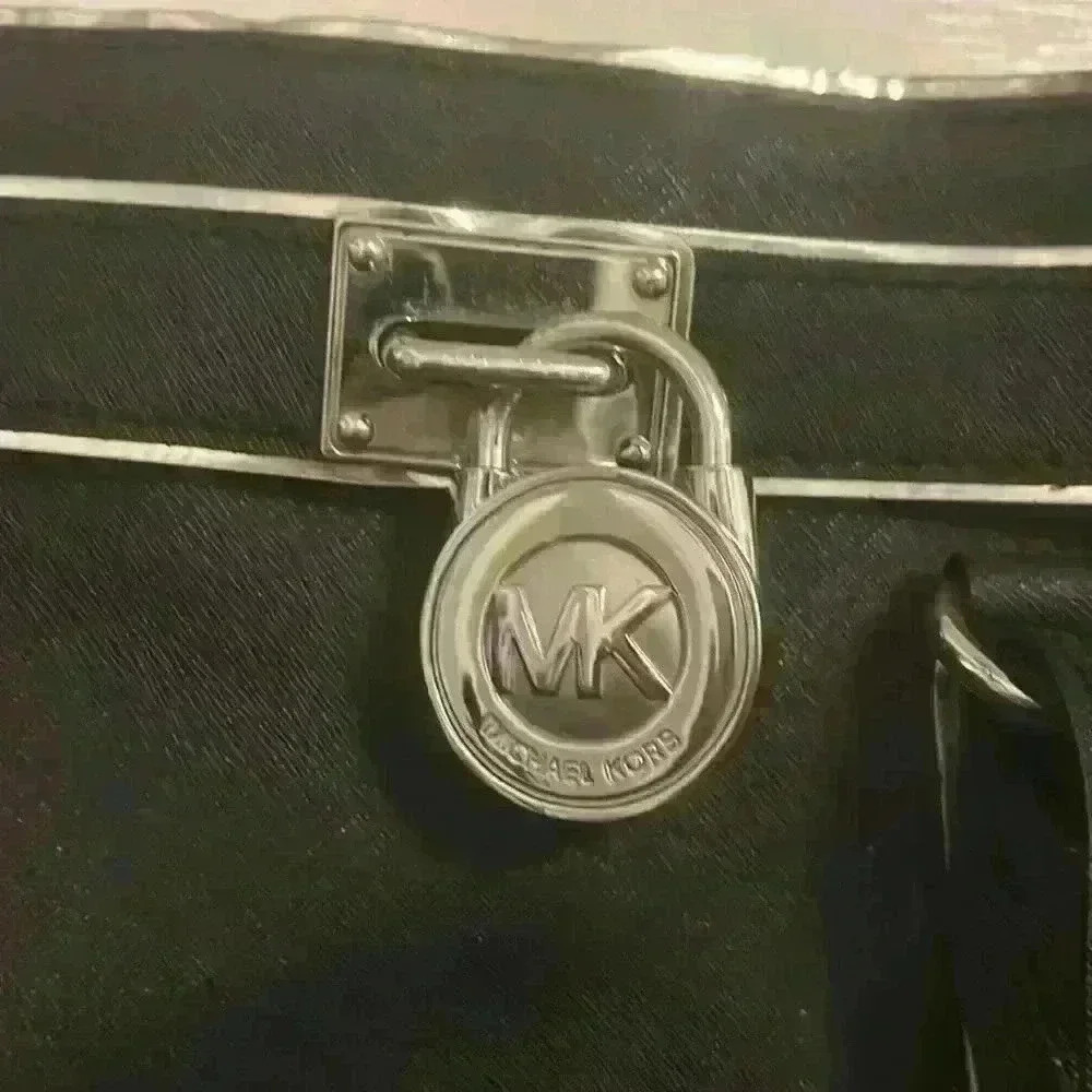 Michael Kors Black Hamilton Large Saffiano Leather Shoulder Bag Crossbody - Picture 3 of 15